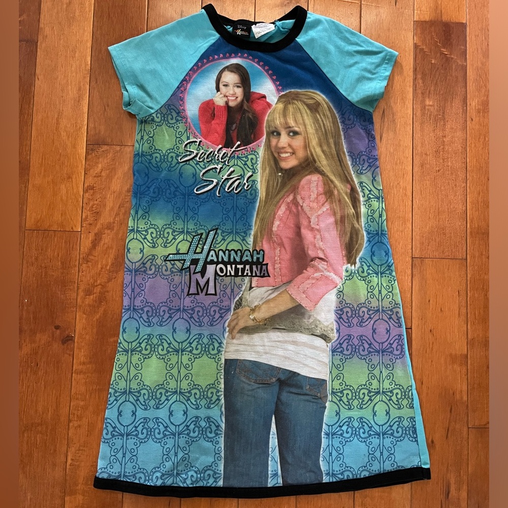 Hannah Montana nightgown